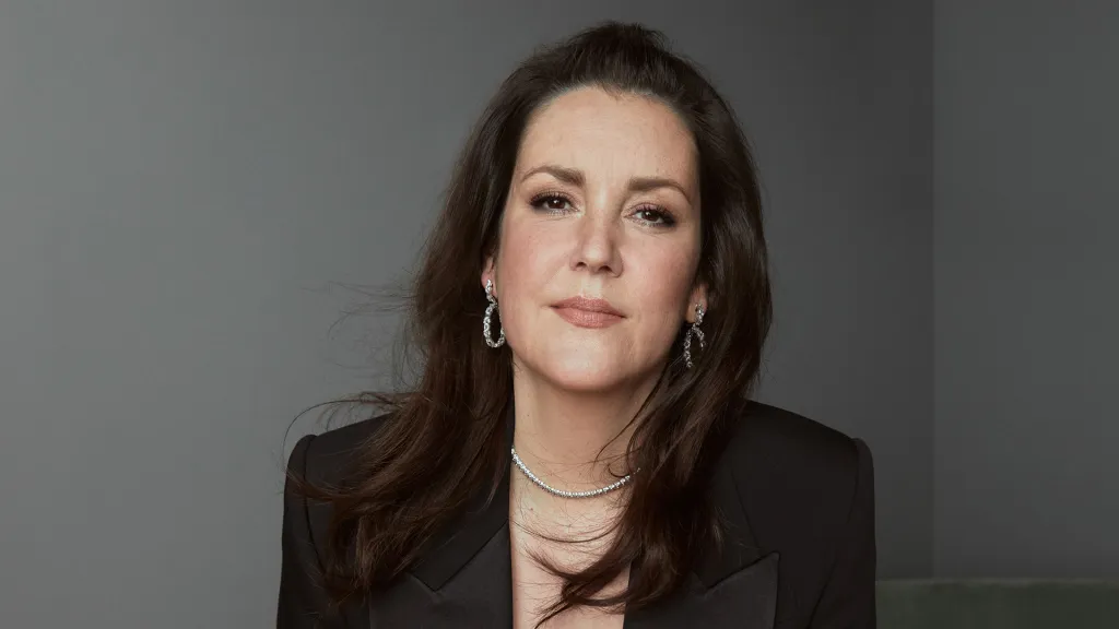 	Melanie Lynskey	